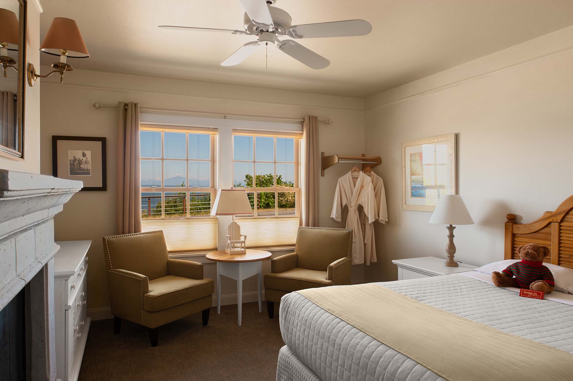 Queen Rooms Saratoga Inn Whidbey Island